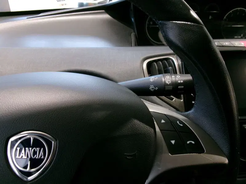 Lancia Ypsilon usata a Venezia (14)