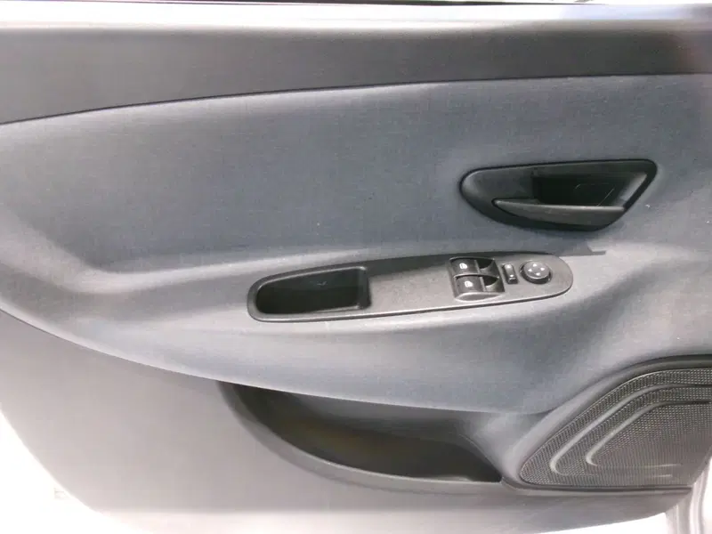 Lancia Ypsilon usata a Venezia (16)