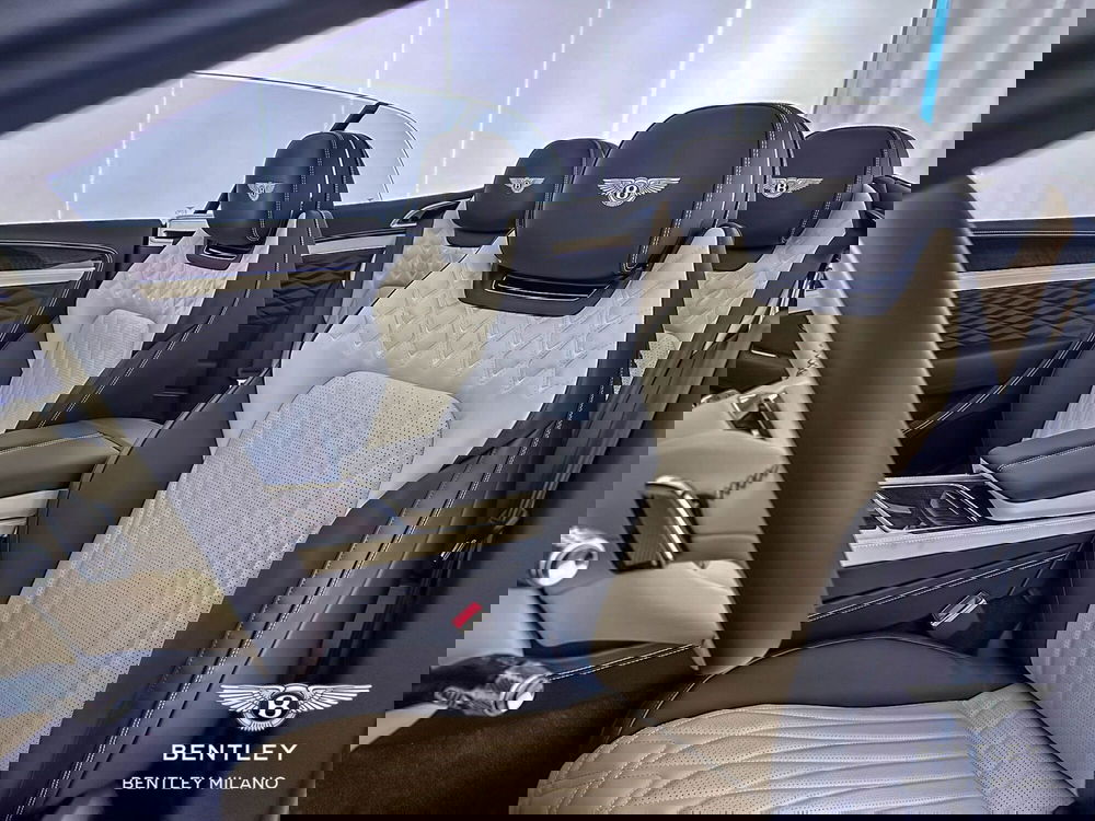 Bentley Continental GTC nuova a Milano (10)