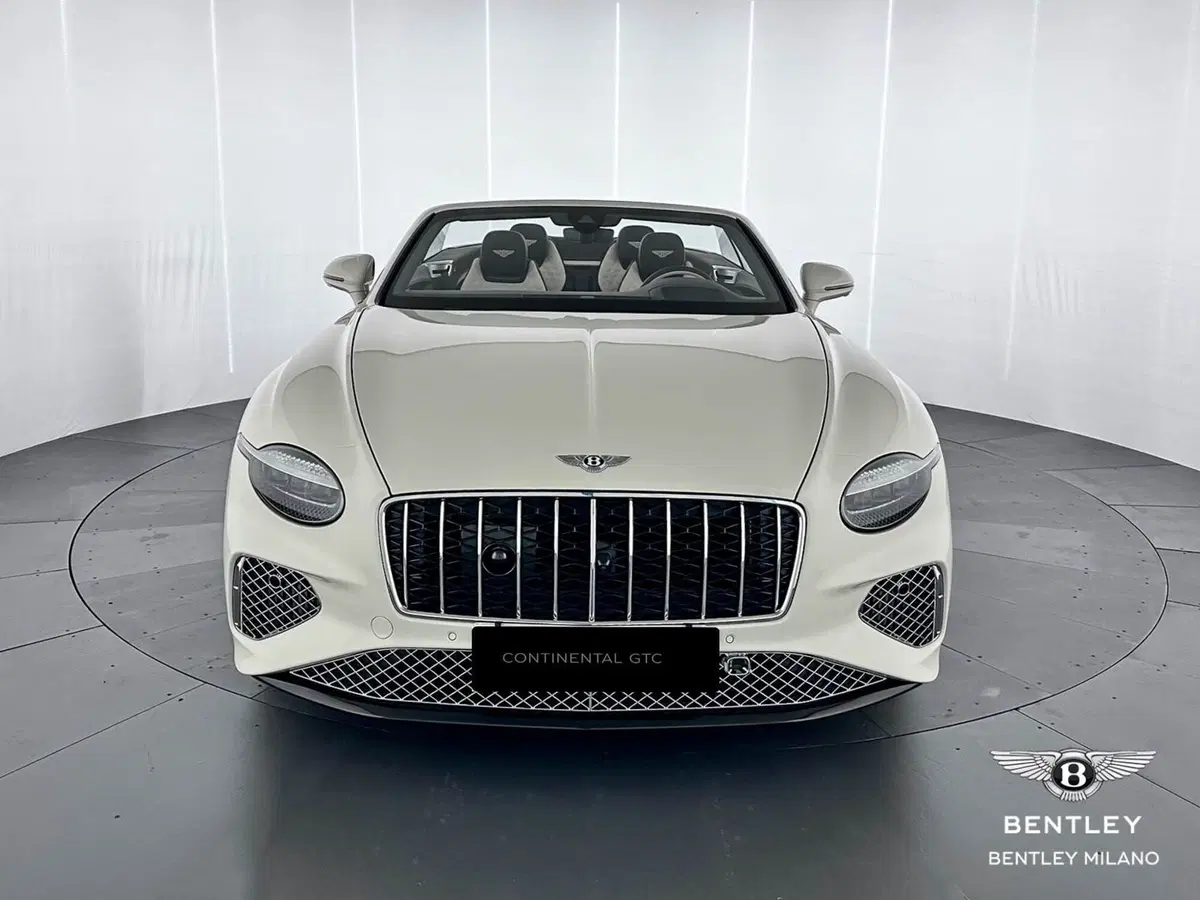 Bentley Continental GTC nuova a Milano (3)
