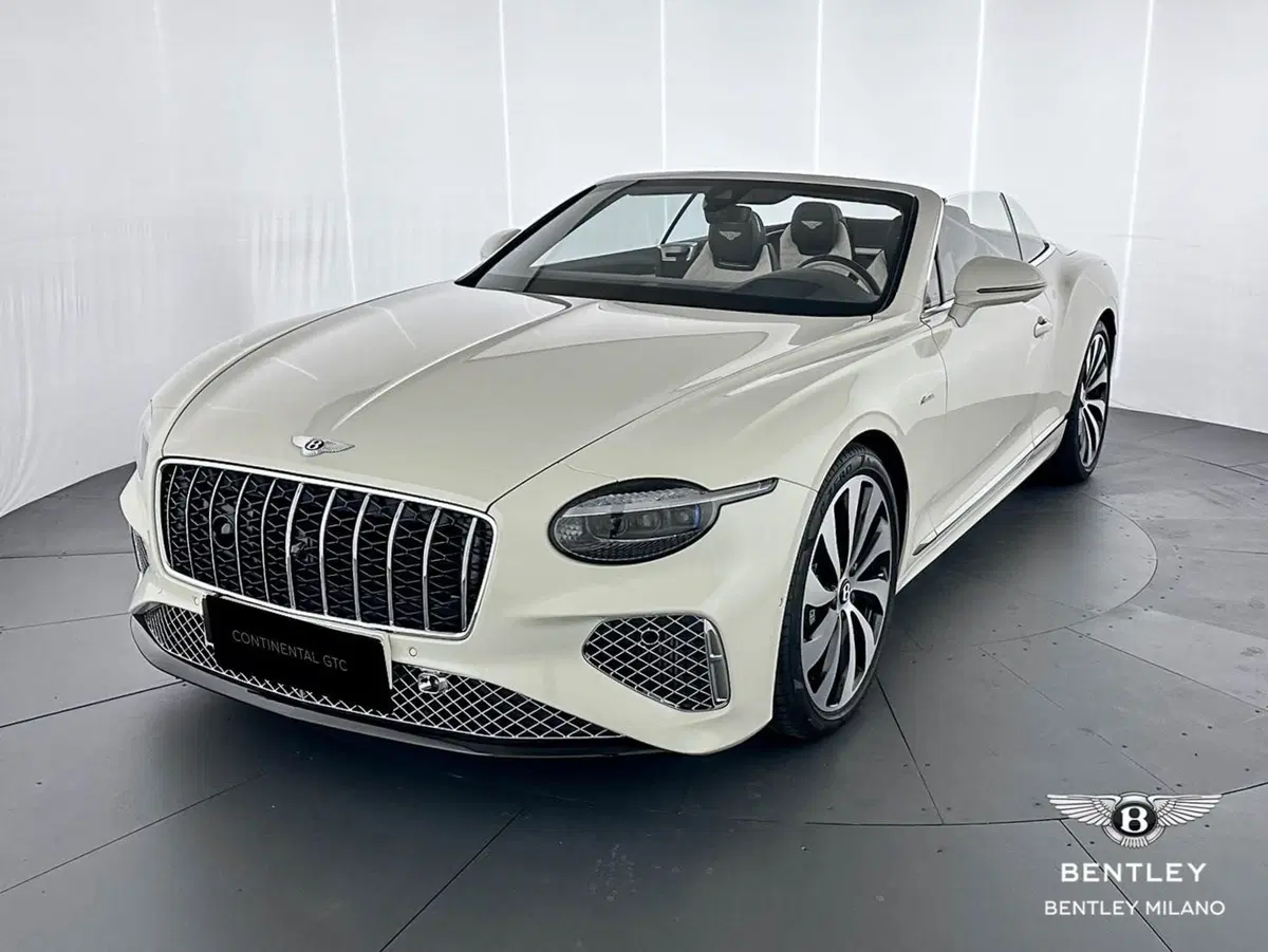 Bentley Continental GTC nuova a Milano (4)