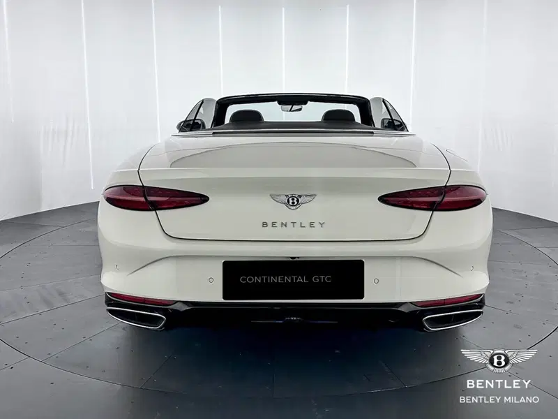 Bentley Continental GTC nuova a Milano (7)