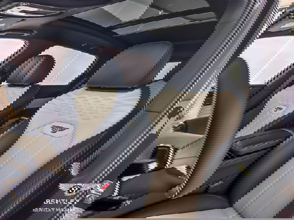 Bentley Bentayga nuova a Milano (10)