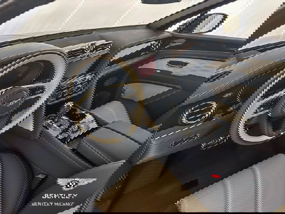 Bentley Bentayga nuova a Milano (11)