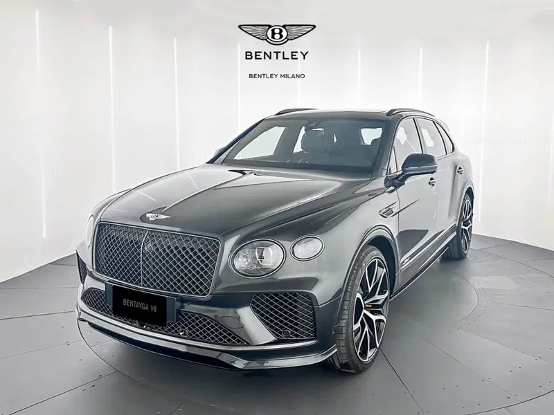 Bentley Bentayga nuova a Milano (3)