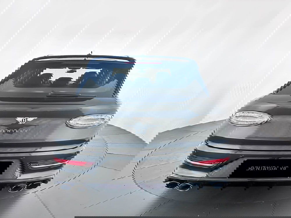 Bentley Bentayga nuova a Milano (6)