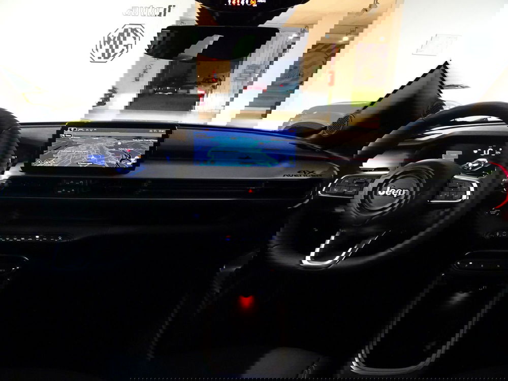 Jeep Avenger nuova a Lucca (16)