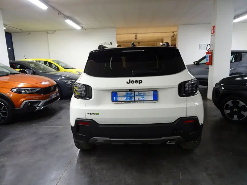 Jeep Avenger nuova a Lucca (4)