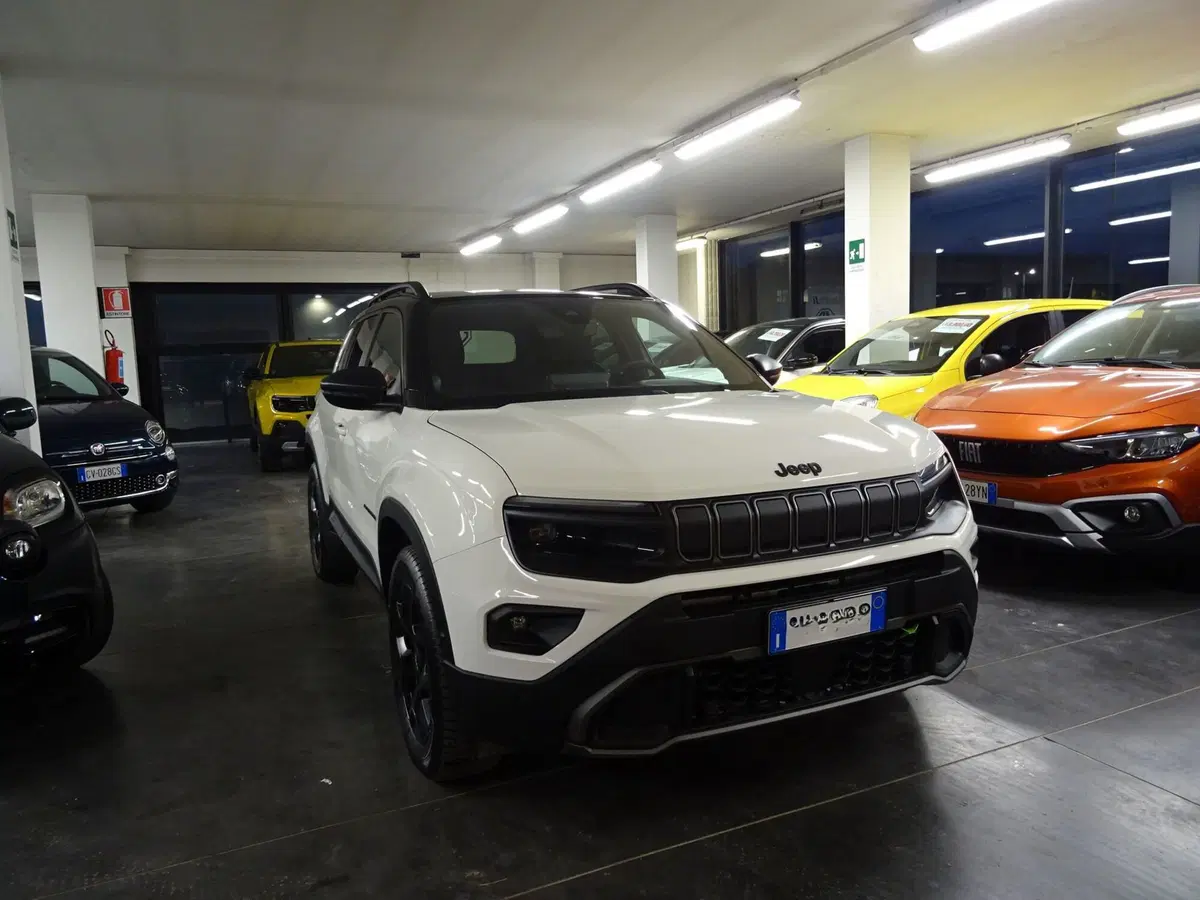 Jeep Avenger nuova a Lucca (8)