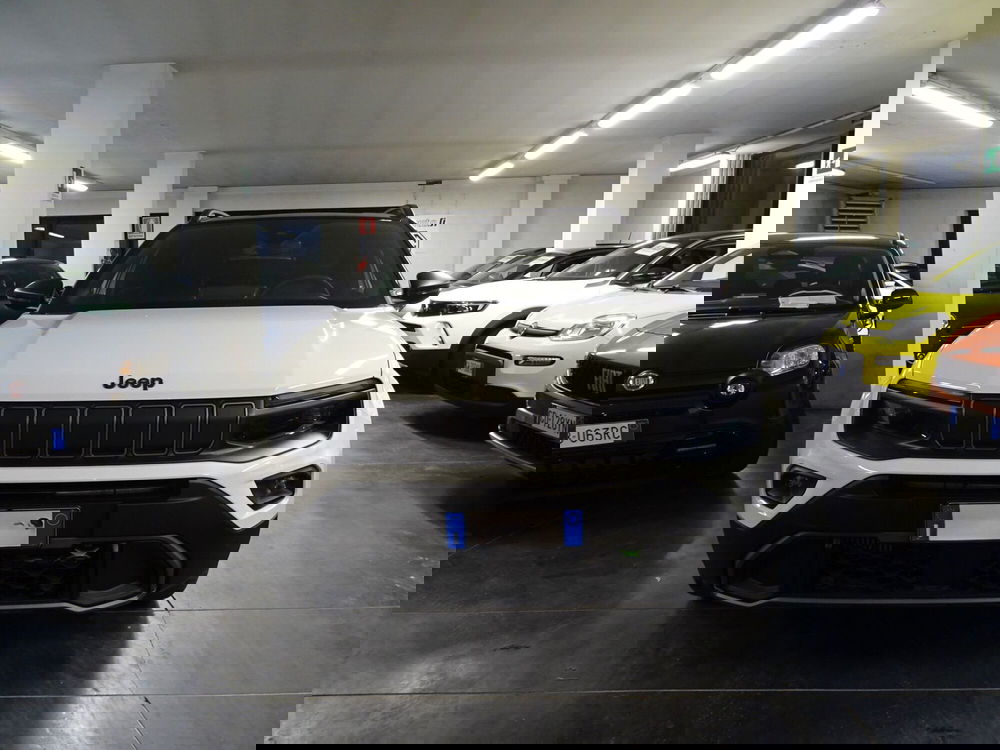 Jeep Avenger nuova a Lucca (9)