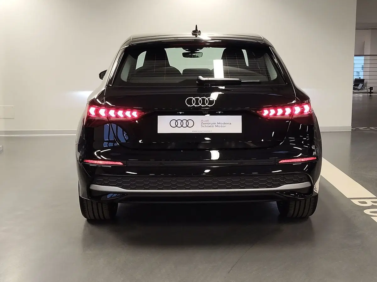 Audi A3 Sportback nuova a Modena (5)