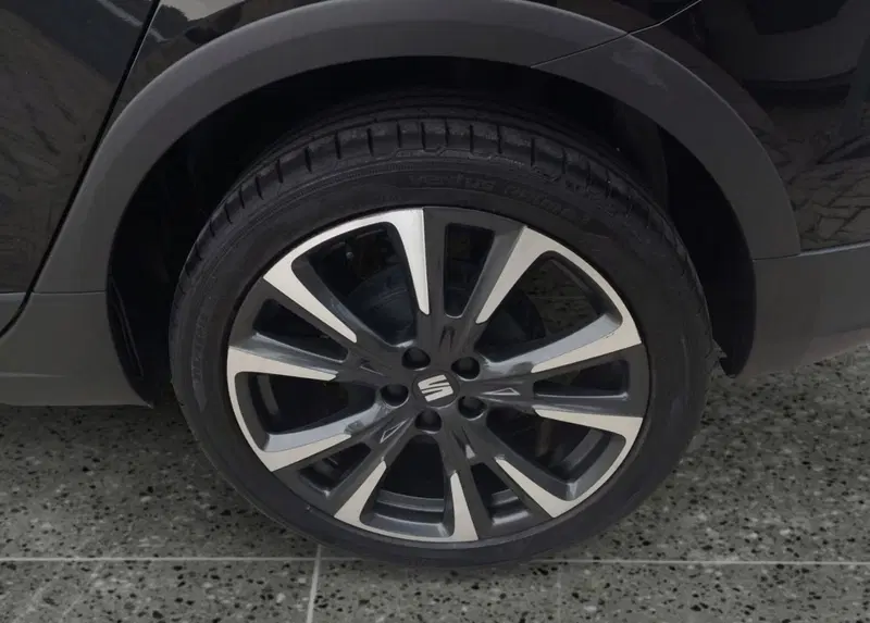 SEAT Arona usata a Bari (10)