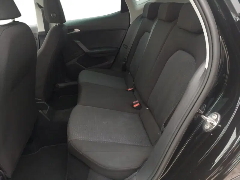 SEAT Arona usata a Bari (11)