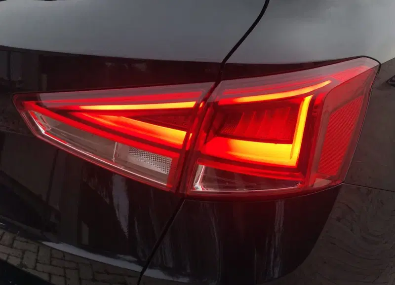SEAT Arona usata a Bari (12)