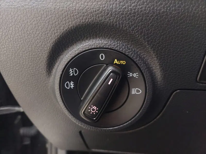 SEAT Arona usata a Bari (17)