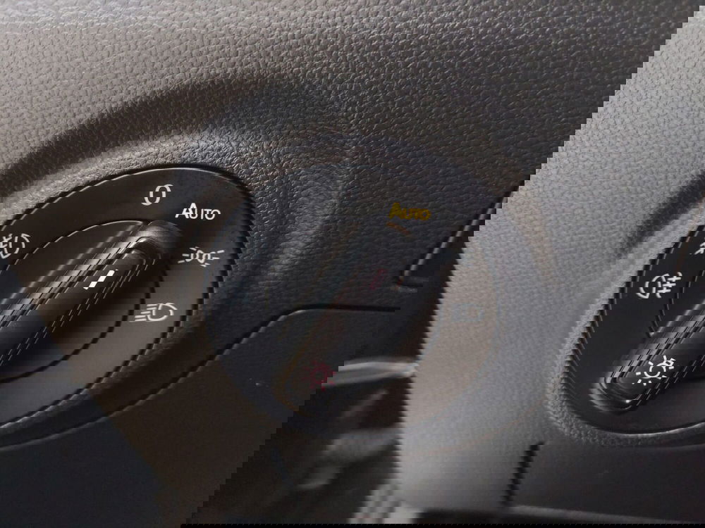 SEAT Arona usata a Bari (17)