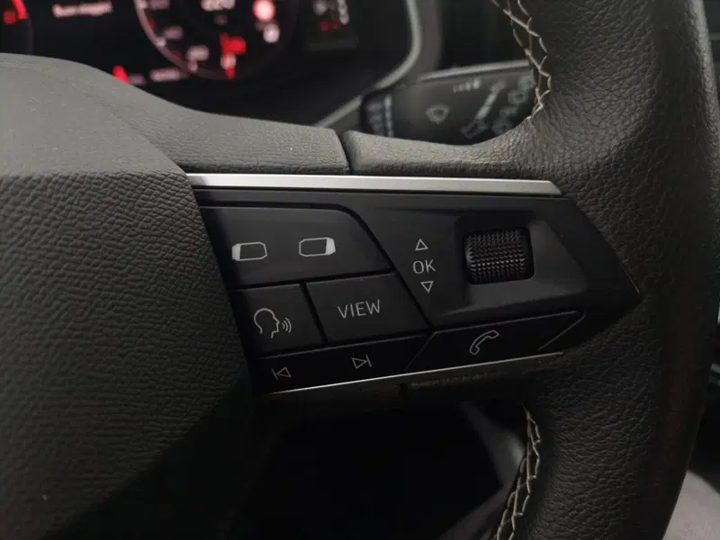 SEAT Arona usata a Bari (4)