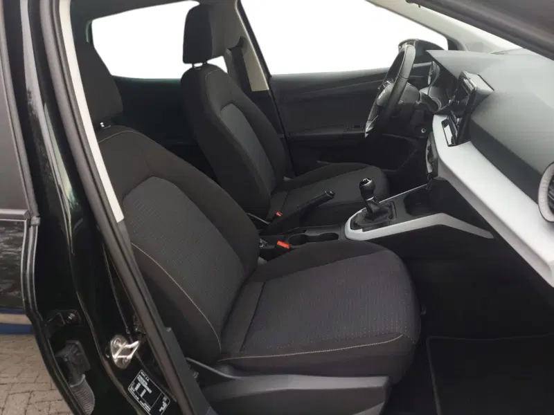 SEAT Arona usata a Bari (5)