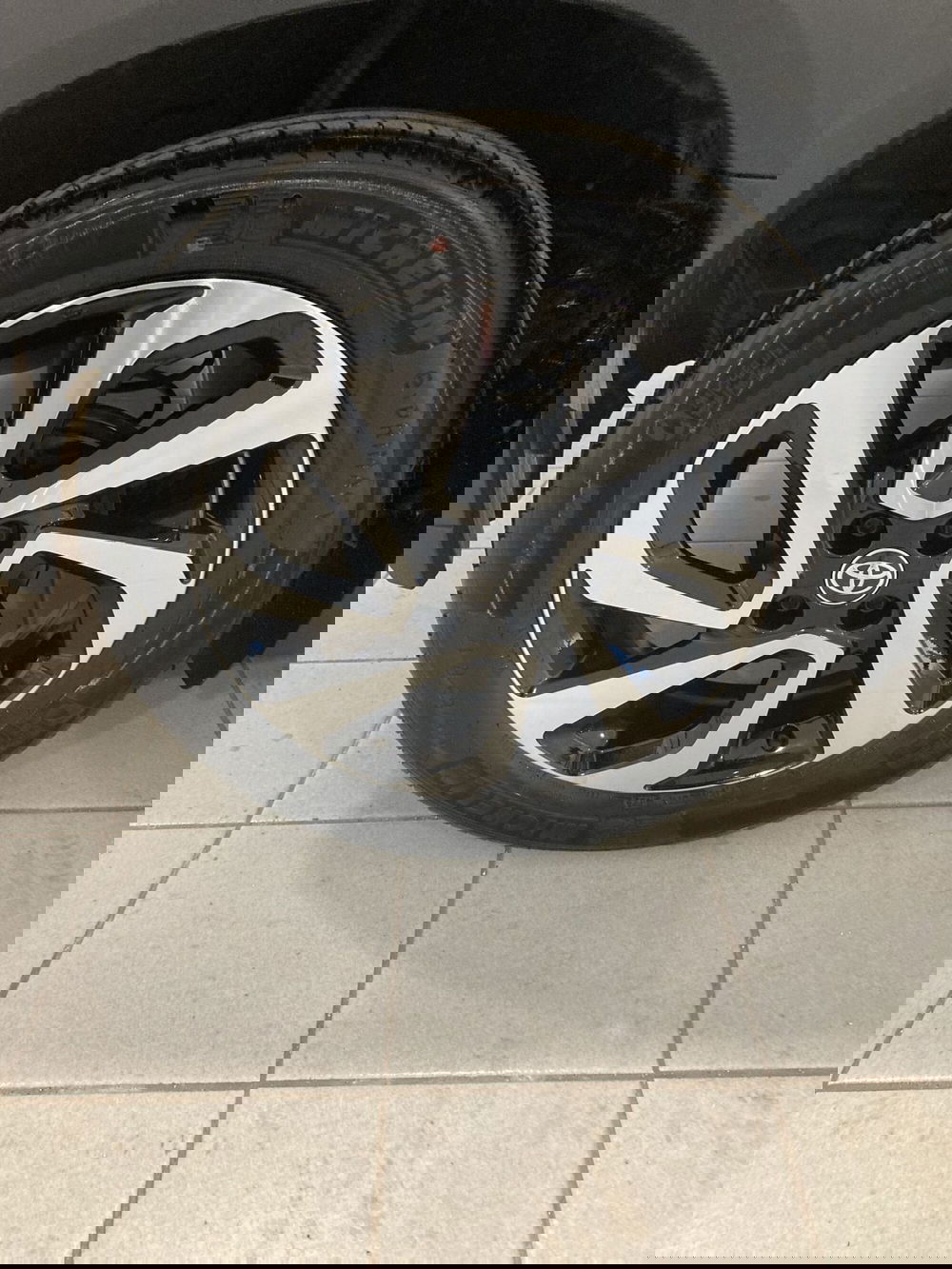 Toyota Aygo X usata a Barletta-Andria-Trani (14)