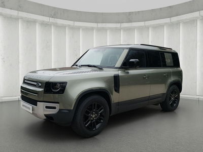 Land Rover Defender 110 3.0D I6 200 CV AWD Auto X-Dynamic S del 2025 usata a Pescate