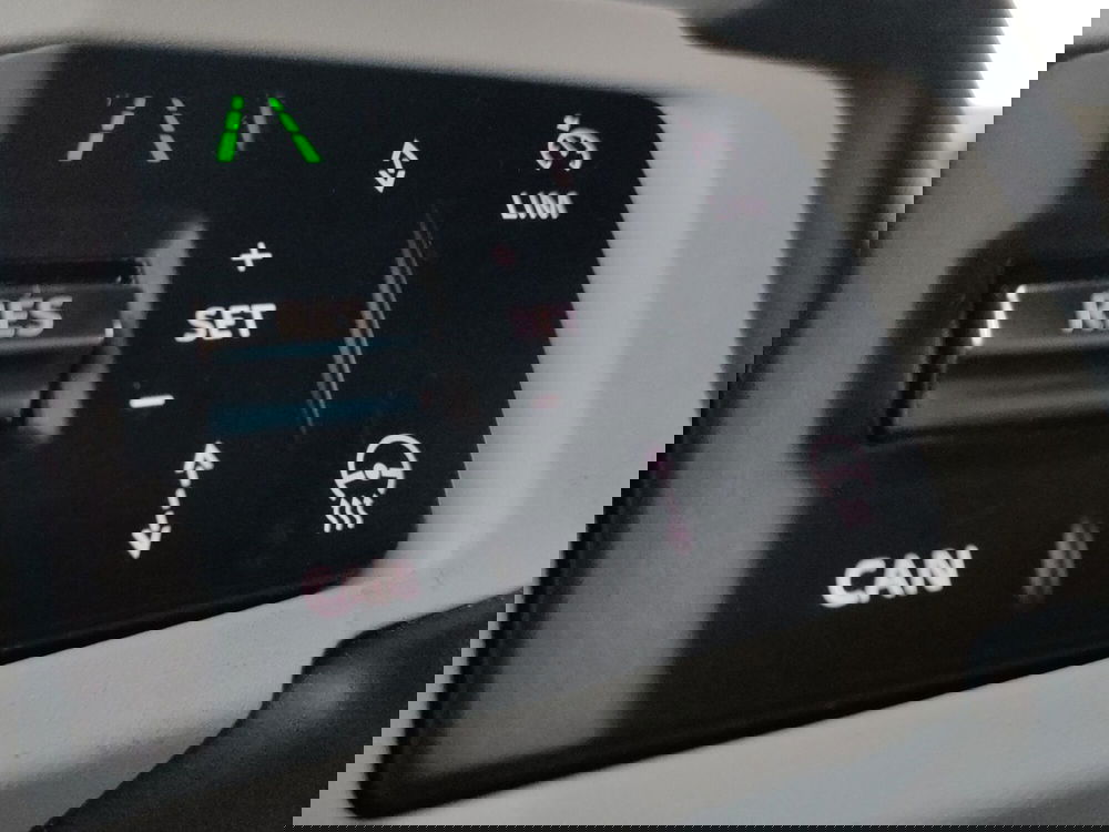 Land Rover Defender usata a Lecco (14)