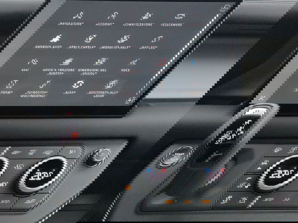 Land Rover Defender usata a Lecco (16)