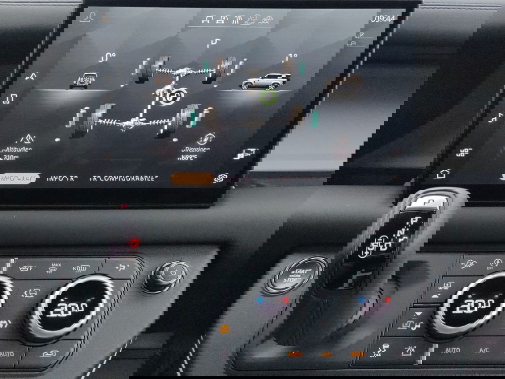 Land Rover Defender usata a Lecco (19)