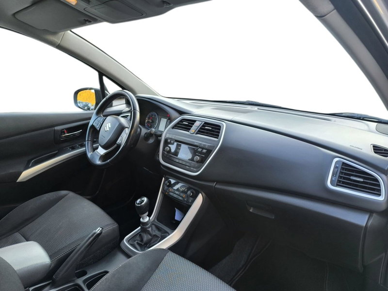 Suzuki S-Cross usata a Udine (12)