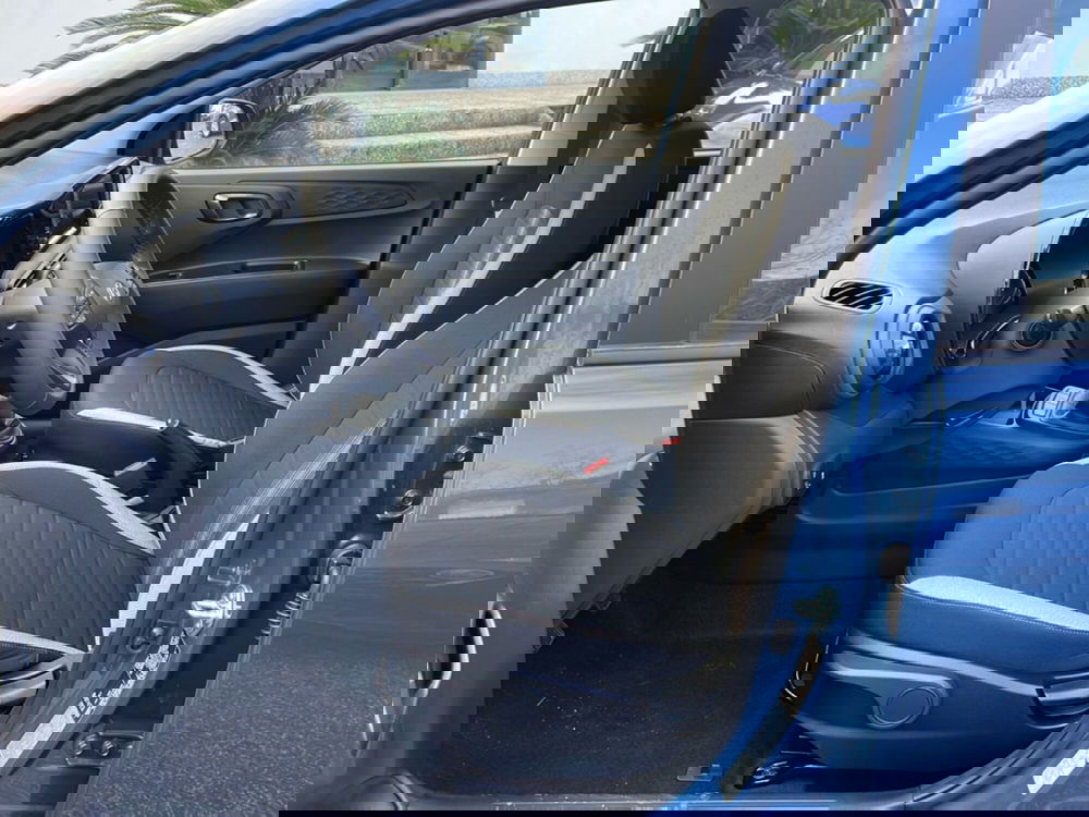 Hyundai i10 nuova a Latina (14)