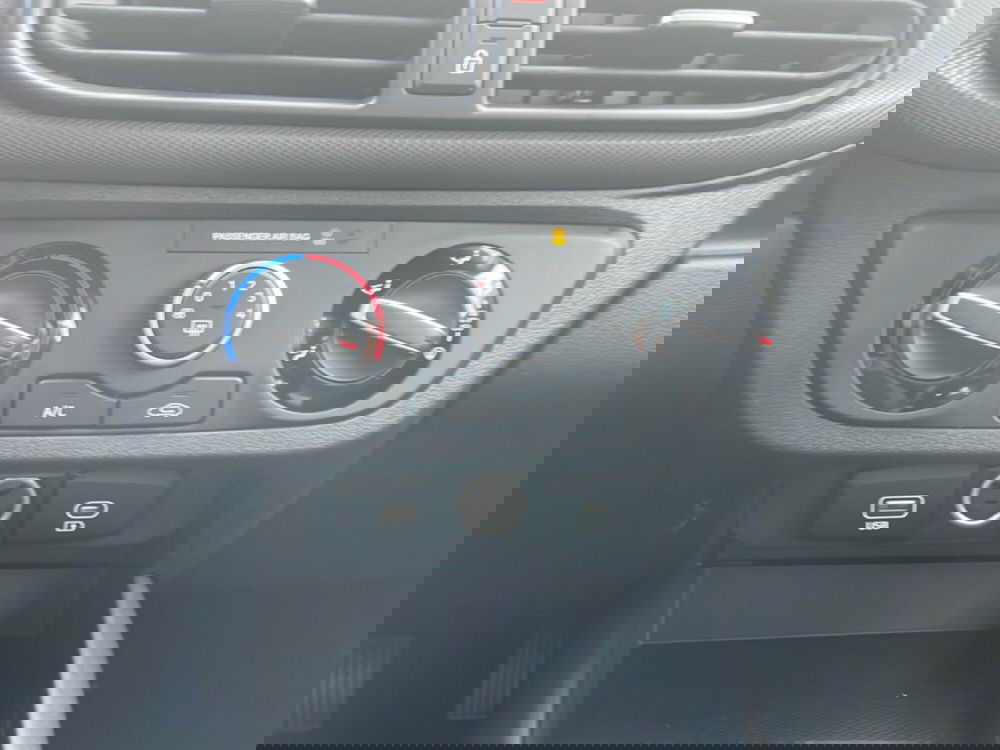 Hyundai i10 nuova a Latina (19)