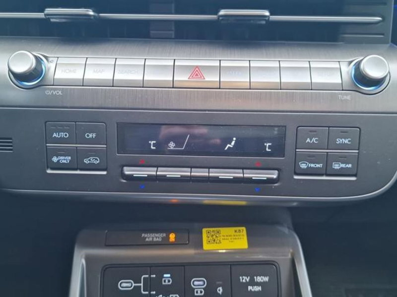Hyundai Kona nuova a Salerno (18)