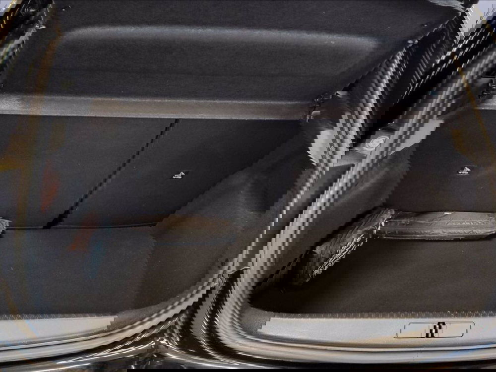 Peugeot 208 usata a Milano (11)