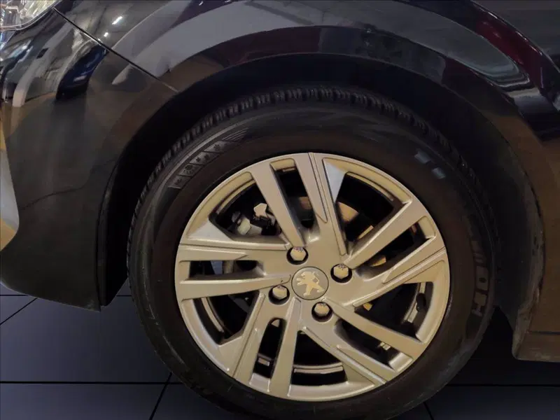 Peugeot 208 usata a Milano (12)