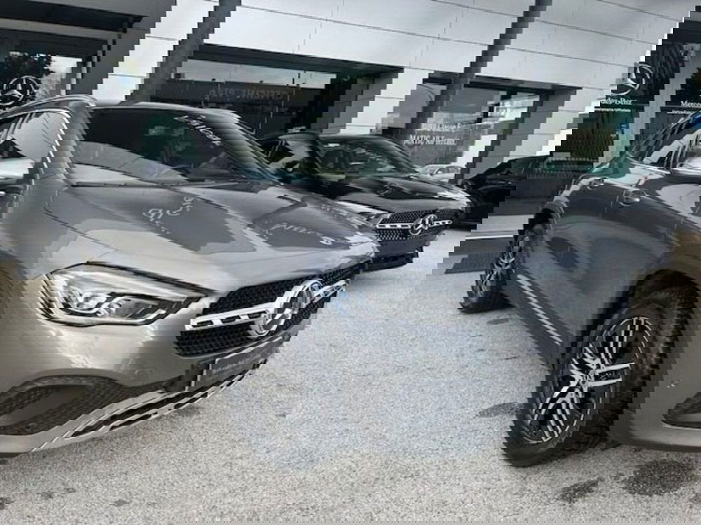 Mercedes-Benz GLA SUV usata a Potenza