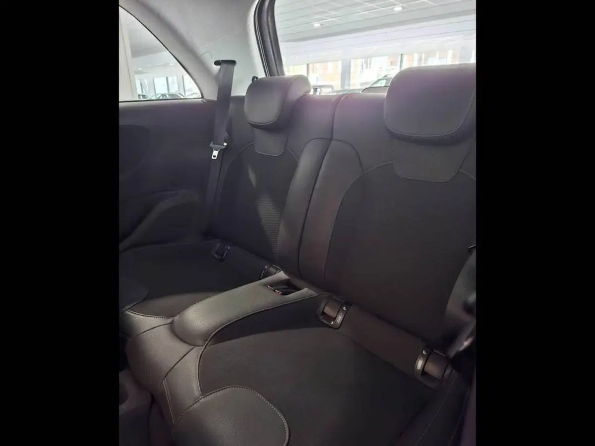 Opel Adam usata a Torino (14)