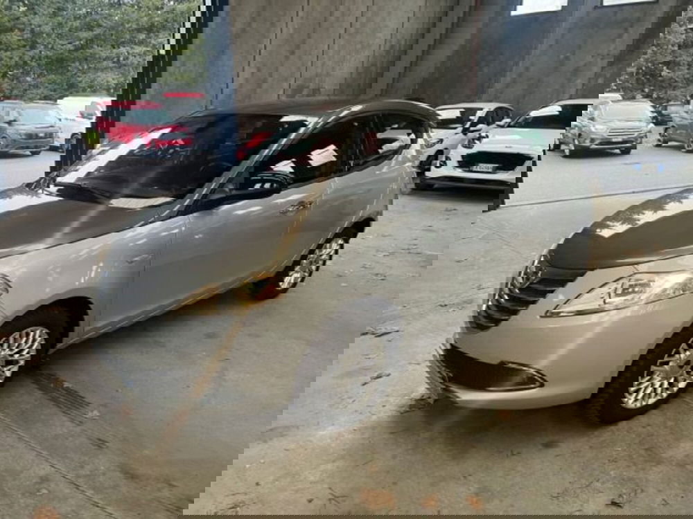 Lancia Ypsilon usata a Lodi