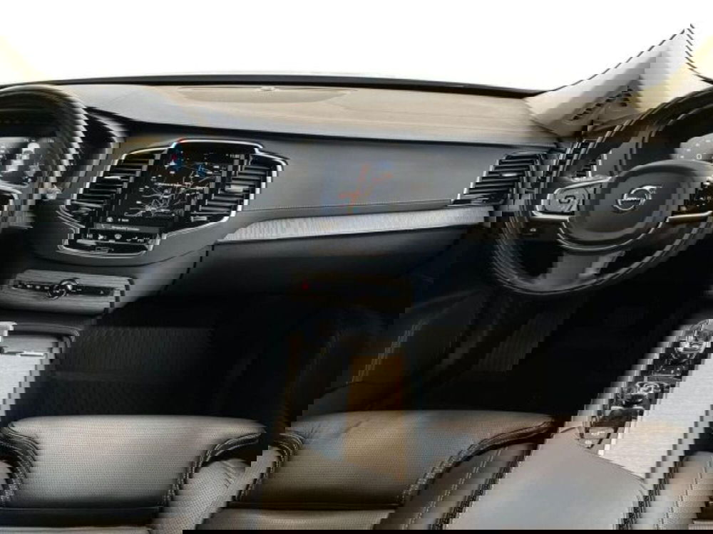 Volvo XC90 usata a Verona (9)
