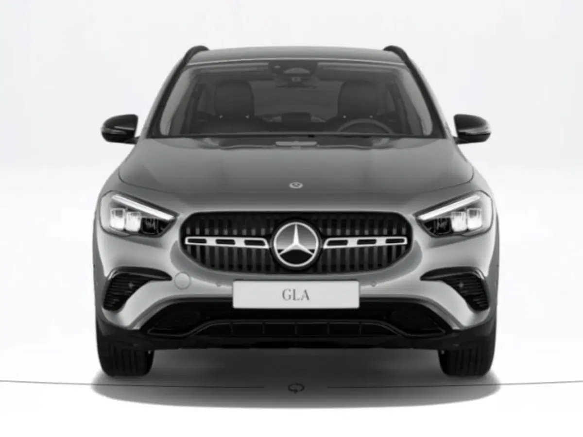 Mercedes-Benz GLA SUV nuova a Verona (3)