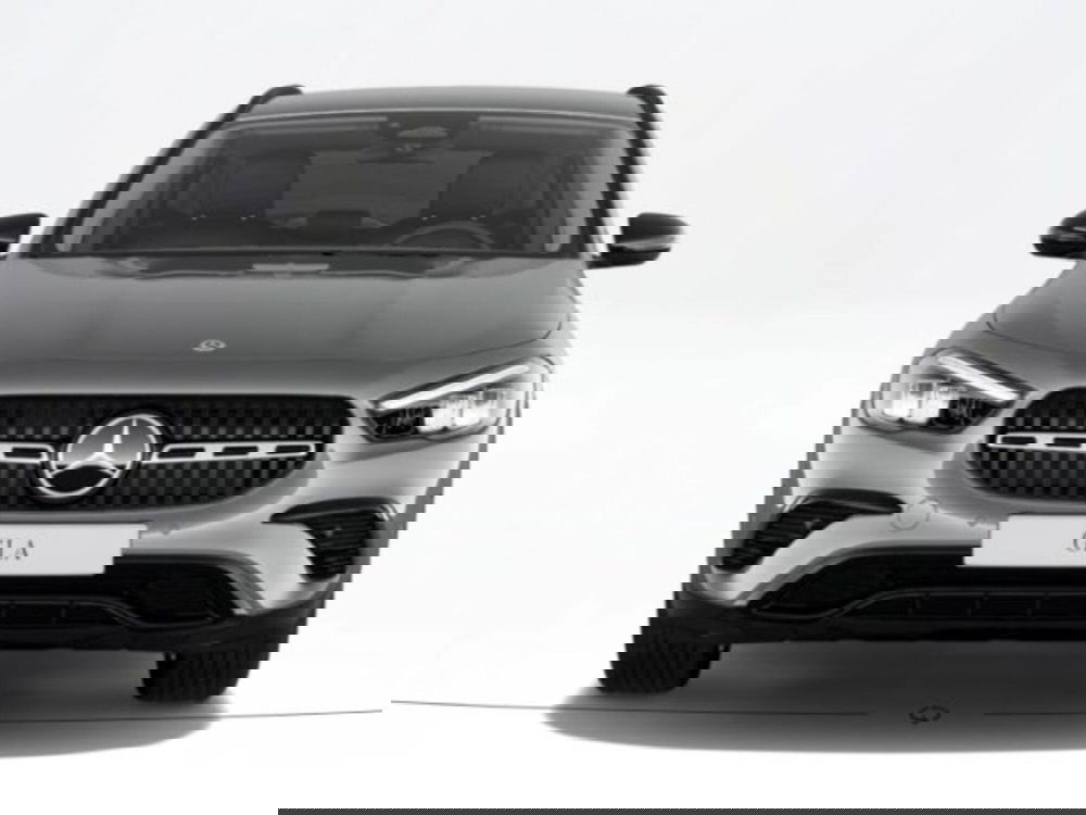 Mercedes-Benz GLA SUV nuova a Verona (3)