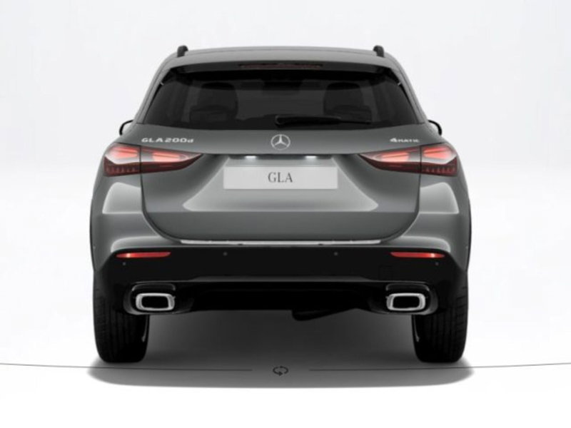 Mercedes-Benz GLA SUV nuova a Verona (4)