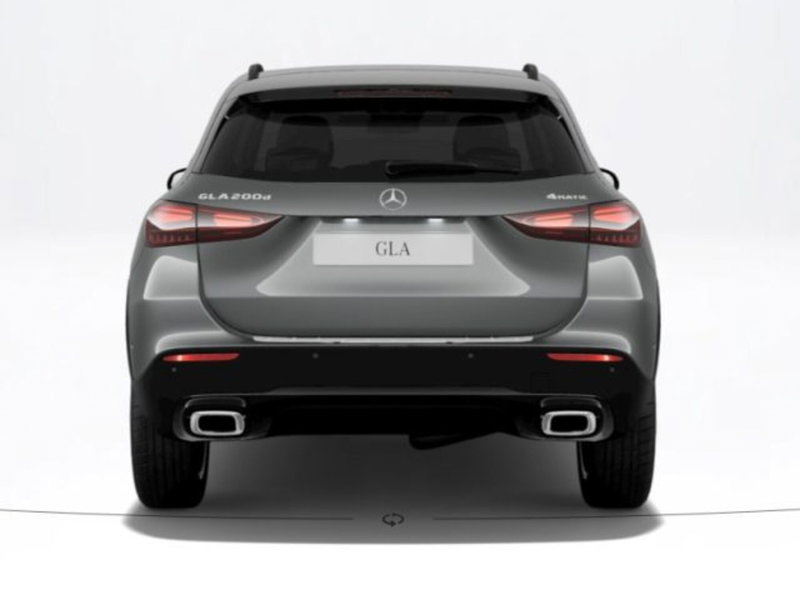 Mercedes-Benz GLA SUV nuova a Verona (4)