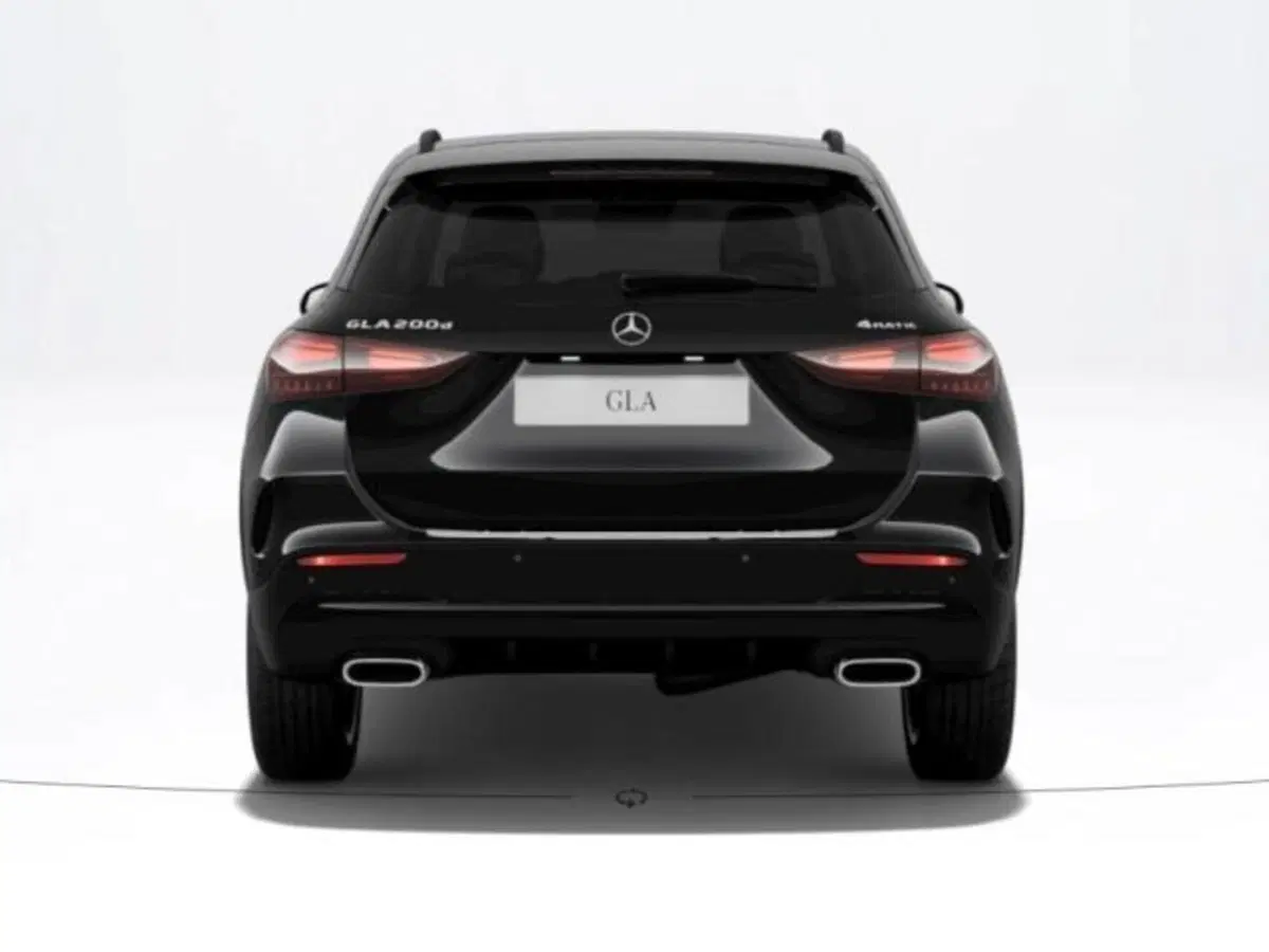 Mercedes-Benz GLA SUV nuova a Verona (4)