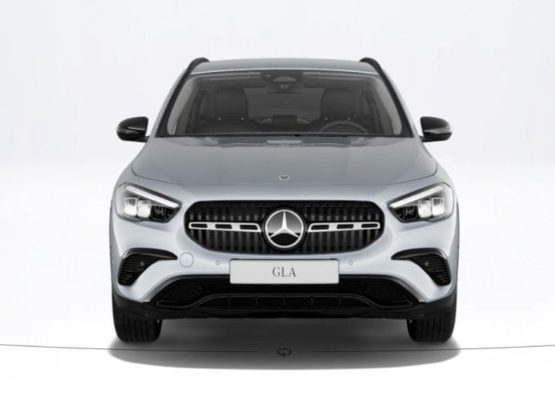 Mercedes-Benz GLA SUV nuova a Verona (3)