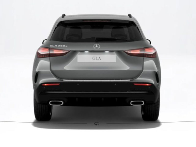 Mercedes-Benz GLA SUV nuova a Verona (4)