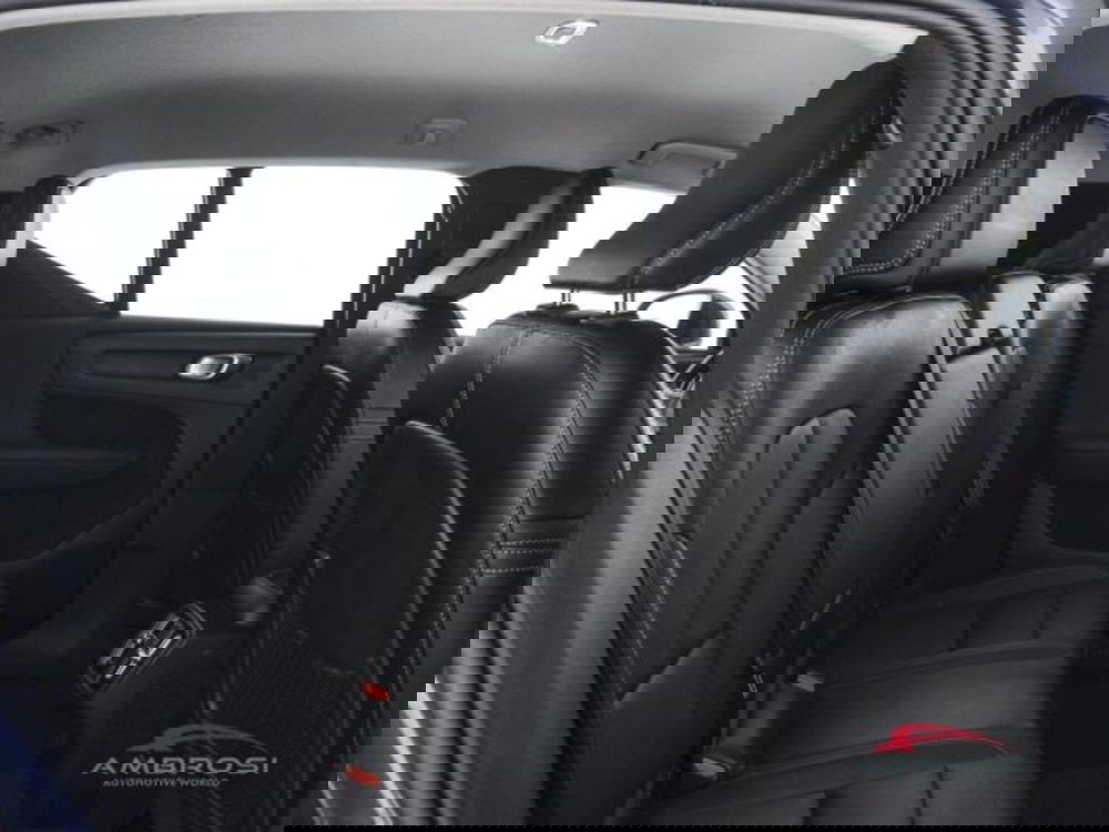 Volvo XC40 usata a Perugia (11)