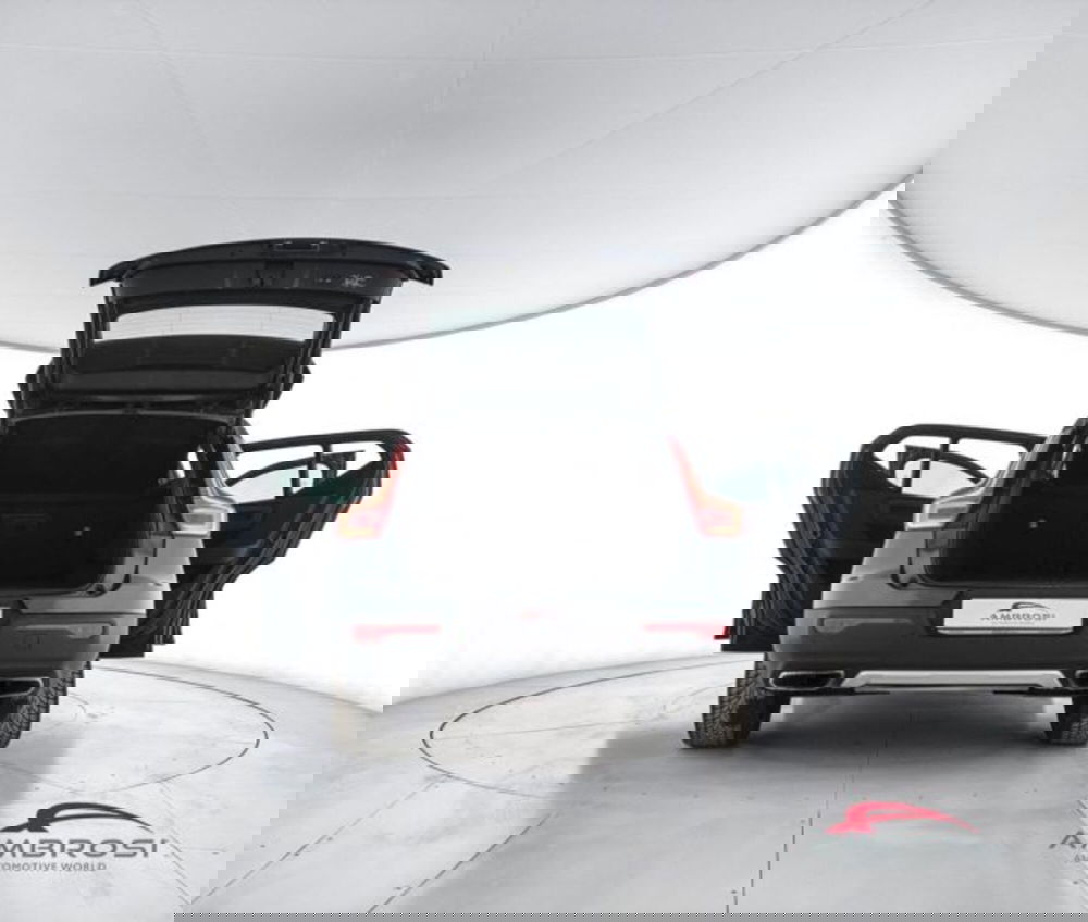 Volvo XC40 usata a Perugia (7)