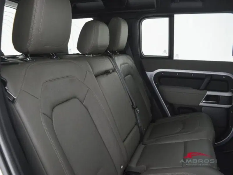 Land Rover Defender usata a Perugia (11)