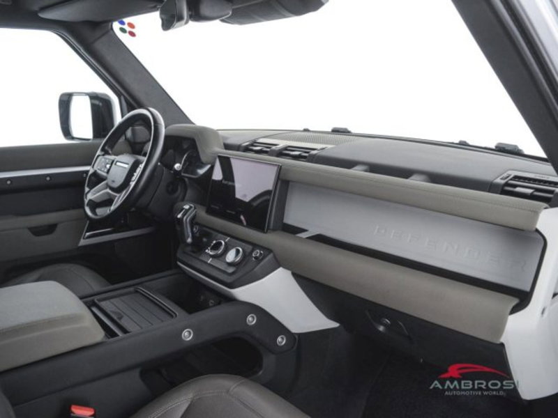 Land Rover Defender usata a Perugia (12)