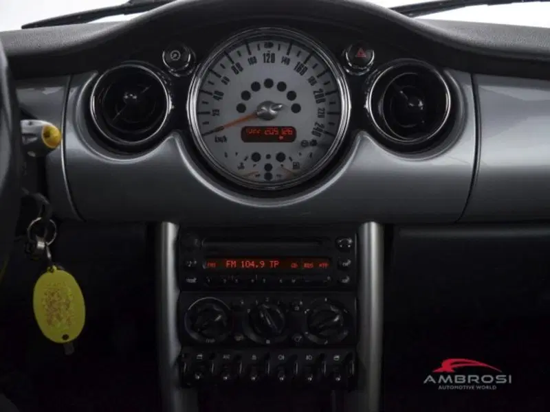 MINI Mini Cabrio usata a Perugia (15)