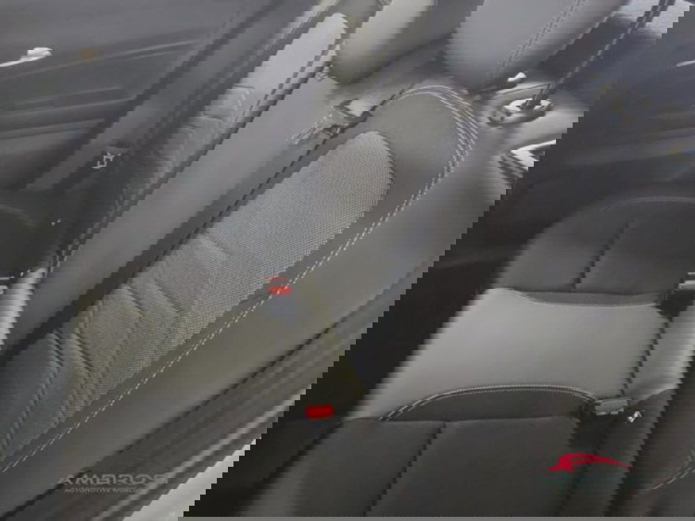 Jeep Avenger nuova a Perugia (11)